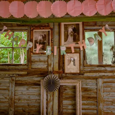 Piroska Vendeghaz * Szekkutas